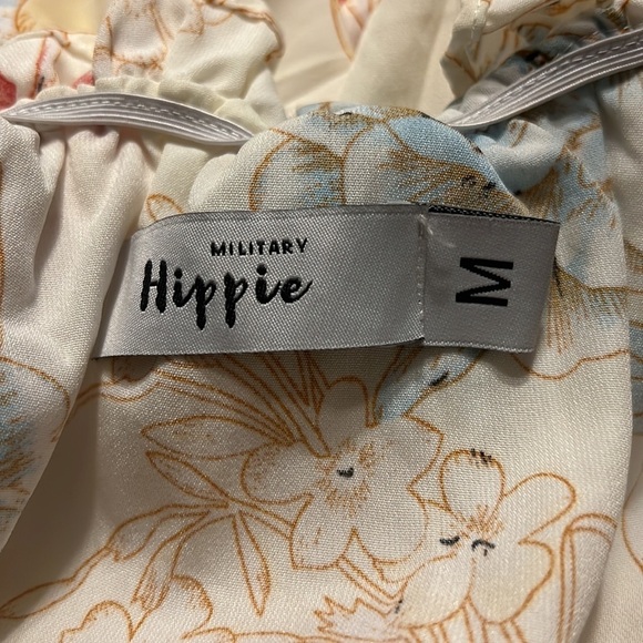 🌺MILITARY HIPPIE Romantic Ruffles & Roses Romper Size Medium🌺 - Picture 5 of 5